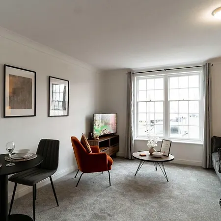 Lovely 1 Bed Harbour-side - Sea Views Whitehaven